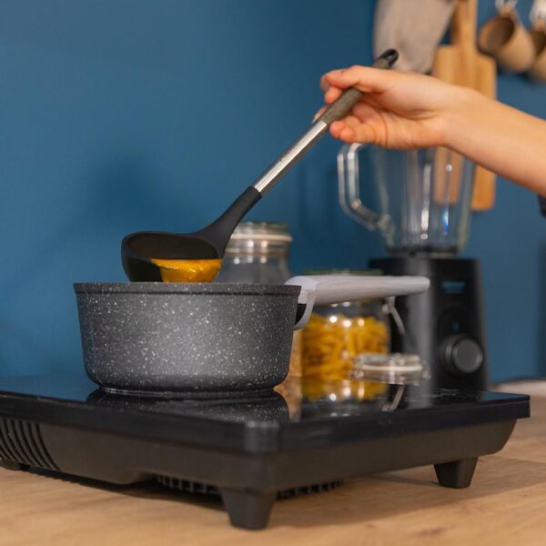 1184-Imagen-5 Imagen 5 Set de 9 utensilios de cocina Cecotec Polka Excellence Force de silicona y nylon. Mangos efecto madera y acabado Soft Touch para proteger el menaje.