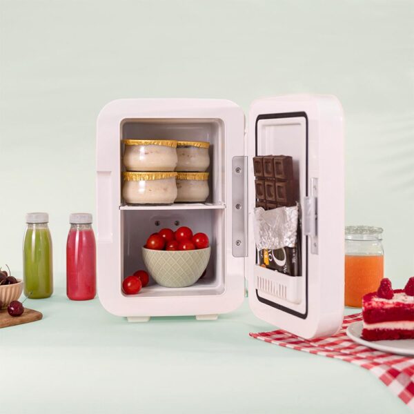 136-Imagen-6 Imagen 6 Mini frigorífico Cecotec Bolero MiniCooling 10L Bahamas Mint con función frío y calor (7-65ºC) y conexión 12V/220V, ideal para coches, caravanas y oficinas.