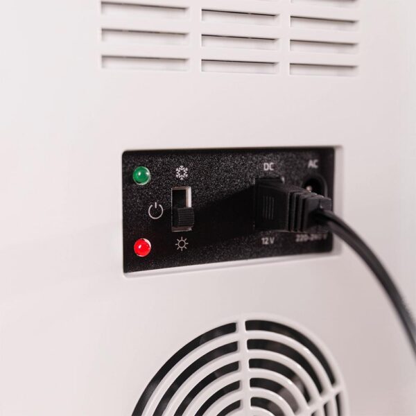 136-Imagen-8 Imagen 8 Mini frigorífico Cecotec Bolero MiniCooling 10L Bahamas Mint con función frío y calor (7-65ºC) y conexión 12V/220V, ideal para coches, caravanas y oficinas.