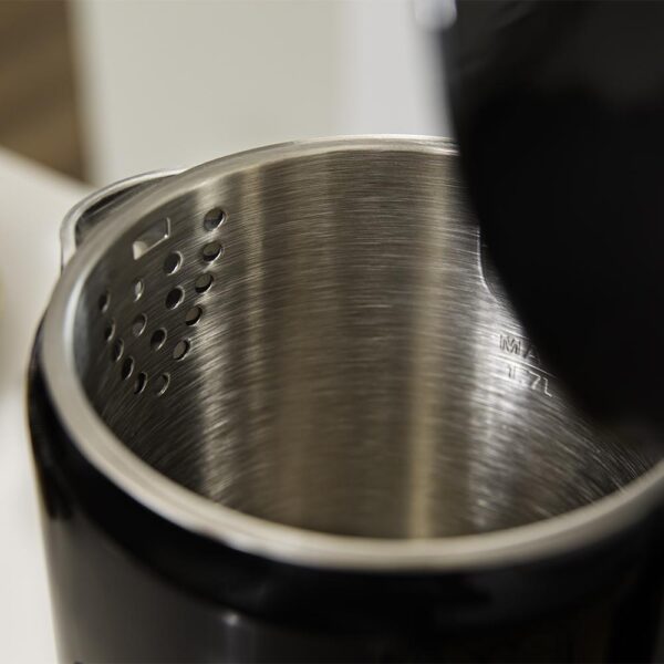 Imagen 8 Hervidor de agua de 1,7L y 2200 W con pantalla digital. Control de temperatura preciso, diseño en acero inoxidable libre de BPA y base 360 grados.