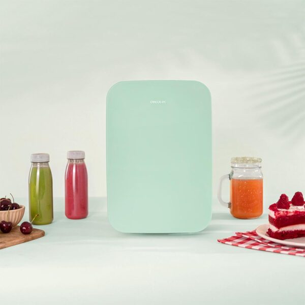 148-Imagen-5 Imagen 5 Mini nevera Bolero MiniCooling 6L Bahamas Mint. Funcionamiento 12V/220V, función frío y calor (5-65ºC), diseño retro compacto ideal para coches y caravanas.