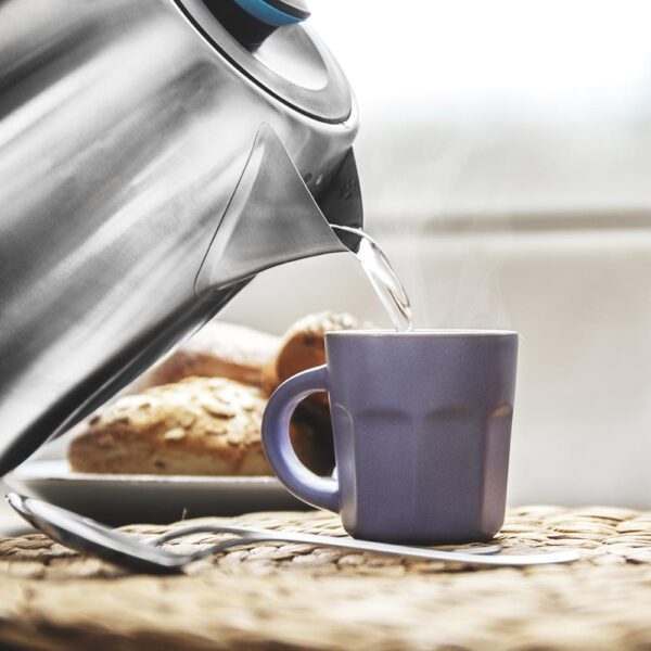 Imagen 2 Hervidor de agua eléctrico de acero inoxidable con 1,2 L y 1630 W. Incluye filtro antical desmontable, base 360º y sistema libre de BPA para máxima seguridad.