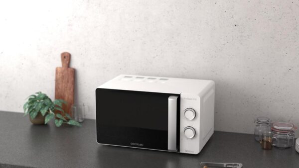 Imagen 4 Microondas con grill Cecotec ProClean 3110 de 20 litros. Ofrece 700W de potencia, grill de 800W, tecnología 3DWave y 6 niveles en un diseño blanco elegante.