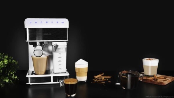 Imagen 4 Cafetera Cecotec Power Instant-ccino 20 Touch Serie Bianca. 1350 W, 20 bares, panel táctil y sistema Thermoblock para espressos y cappuccinos automáticos.