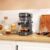 1624-Imagen-2 Imagen 2 Cafetera express Cafelizzia 890 Gray de 1350 W con 20 bares de presión y sistema Thermoblock. Prepara espressos y cappuccinos perfectos con vaporizador orientable.