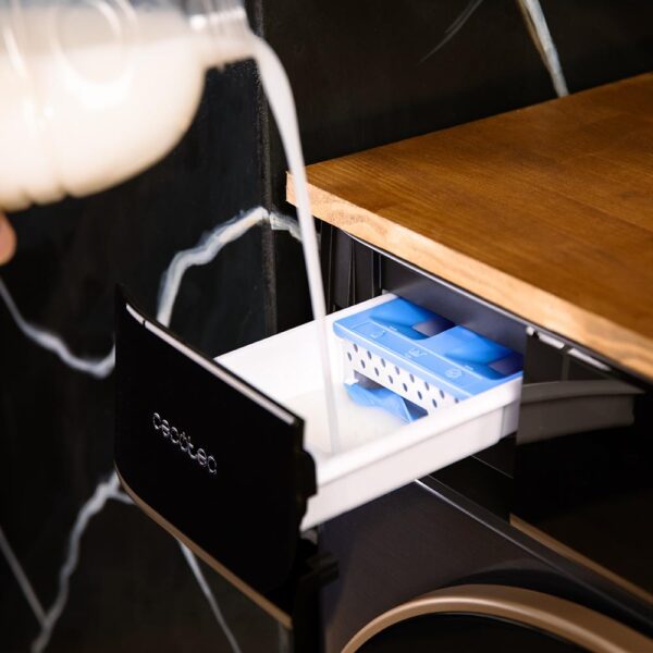 Imagen 8 Lavadora Cecotec Bolero DressCode 9900 Autodose Ice Blue de 9kg y 1400 rpm. Motor Inverter Plus, pantalla FullColor de 10,3 pulgadas, SteamMax y clase A.