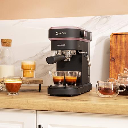 Imagen 2 Cafetera express Cafelizzia 890 Rose de 1350 W con 20 bares de presión, sistema Thermoblock y vaporizador orientable para preparar espressos y cappuccinos.