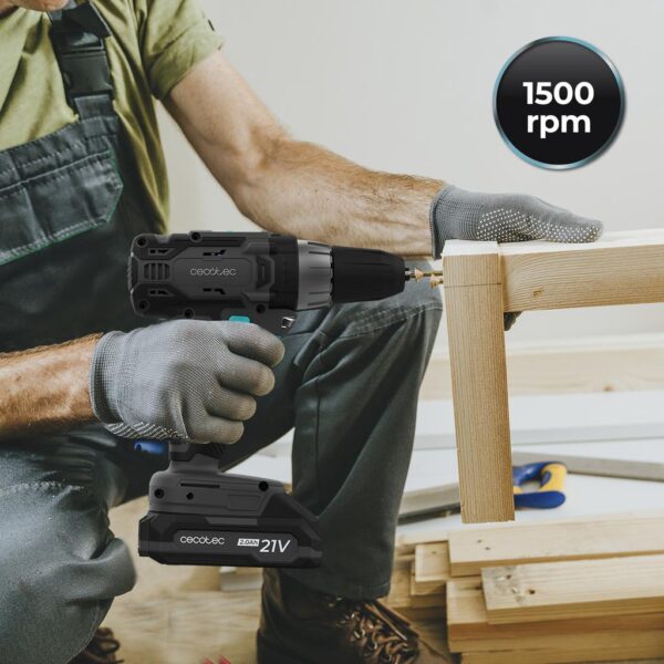 Imagen 5 Potente taladro percutor y atornillador de 21V Cecotec PowerForce 2120 Impact. Ideal para perforación en pared, madera y metal con máxima precisión y control.