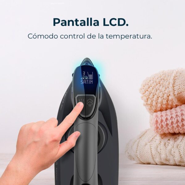 Imagen 8 Plancha de vapor Cecotec IronHero 3200 Smart Absolute con 3200 W, golpe de vapor de 270 g/min, suela anodizada ultra-deslizante y pantalla LCD de control.