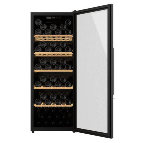 Imagen 2 Vinoteca Bolero GrandSommelier 98000 Black de Cecotec para 98 botellas. Sistema de compresor silencioso, estantes de madera y control táctil. 128,5 cm de alto.