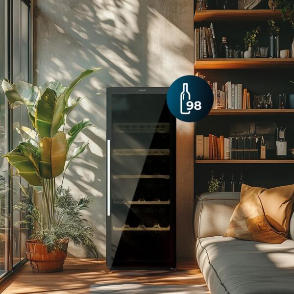 Imagen 4 Vinoteca Bolero GrandSommelier 98000 Black de Cecotec para 98 botellas. Sistema de compresor silencioso, estantes de madera y control táctil. 128,5 cm de alto.