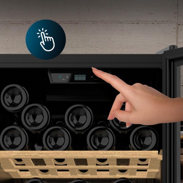 Imagen 8 Vinoteca Bolero GrandSommelier 98000 Black de Cecotec para 98 botellas. Sistema de compresor silencioso, estantes de madera y control táctil. 128,5 cm de alto.