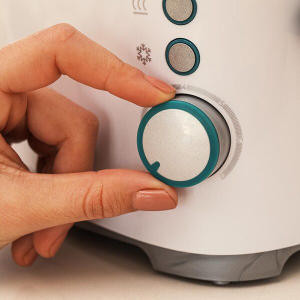 Imagen 8 Tostadora Toast&Taste Double W de 650 W con capacidad para dos tostadas. Incluye 7 niveles de potencia, funciones descongelar y recalentar, y pinzas incluidas.