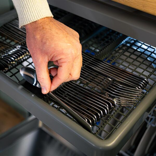 Imagen 7 Lavavajillas Bolero Aguazero 6800 Inox A de 60 cm con Motor Inverter Plus Duo, 14 cubiertos, clase energética A y sistema O2 Dry para un secado eficiente y ahorro.