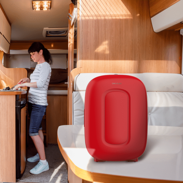 Imagen 7 Frigorífico retro Bolero MiniCooling 4L Bora Red. Capacidad de 4 litros, funciones de frío y calor (7-50 ºC) y conexión 12V-220V ideal para coches y caravanas.