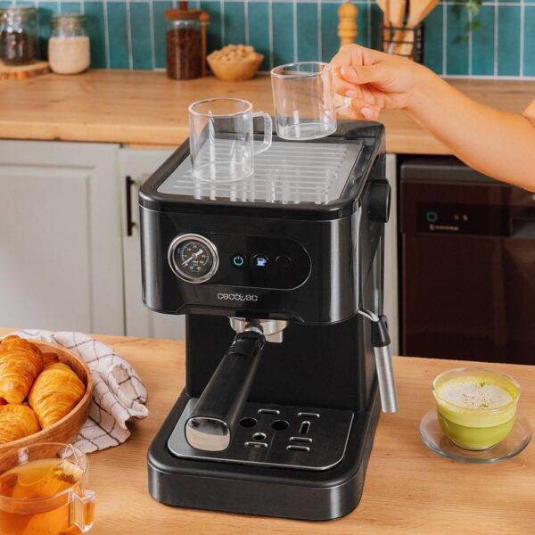 Imagen 8 Cafetera express Power Espresso 20 Pro con 20 bares de presión, vaporizador orientable y función para café en frío. Ideal para espressos y cappuccinos.