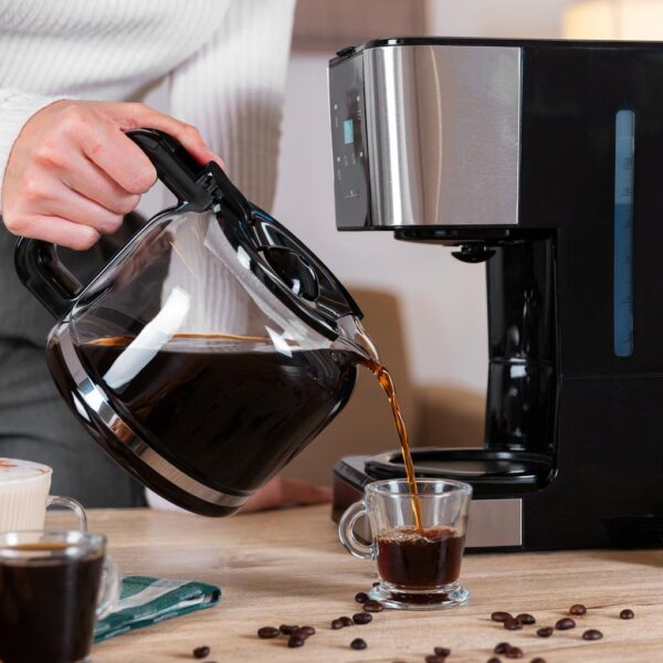 Imagen 5 Cafetera de goteo Coffee 66 Drop & Touch de Cecotec con pantalla LCD táctil, 950 W de potencia y capacidad de 1,5 litros para 12 tazas de café con aroma intenso.