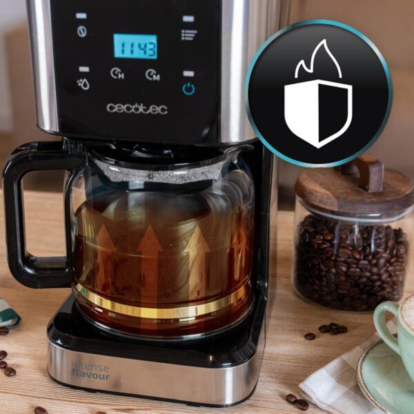 Imagen 8 Cafetera de goteo Coffee 66 Drop & Touch de Cecotec con pantalla LCD táctil, 950 W de potencia y capacidad de 1,5 litros para 12 tazas de café con aroma intenso.