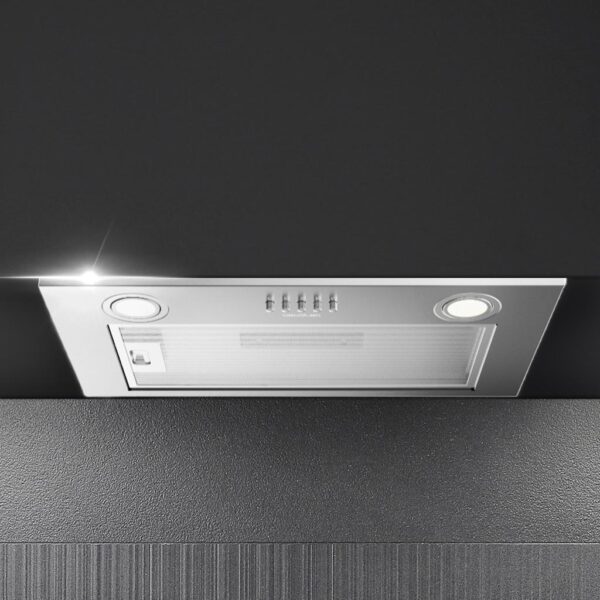 Imagen 6 Campana integral Cecotec de 52 cm con 350 m3/h de succión, motor de 70 W y acabado inox. Eficiencia clase B y filtros de carbono para una cocina sin humos.