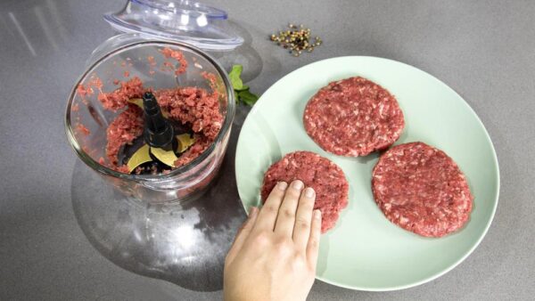 Imagen 5 Picadora eléctrica TitanGlass 1000 de 400 W con cuchillas de titanio y bol de vidrio de 1L. Tritura, pulveriza y pica hielo con sistema ControlSpeed.