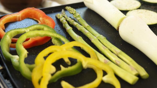 Imagen 5 Plancha de asar de 2600 W con revestimiento BlackWater y resistencia en M. Temperatura regulable, libre de PFOA/PTFE y apta para lavavajillas.