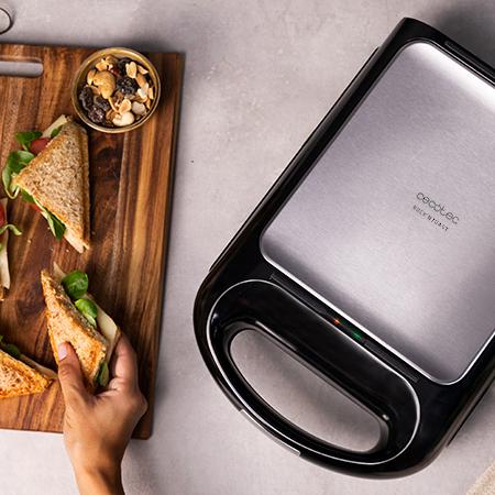 Imagen 6 Sandwichera Rock'nToast Family de 1500 W con capacidad para 4 sándwiches. Acabados en acero inoxidable y revestimiento antiadherente para un tostado perfecto.