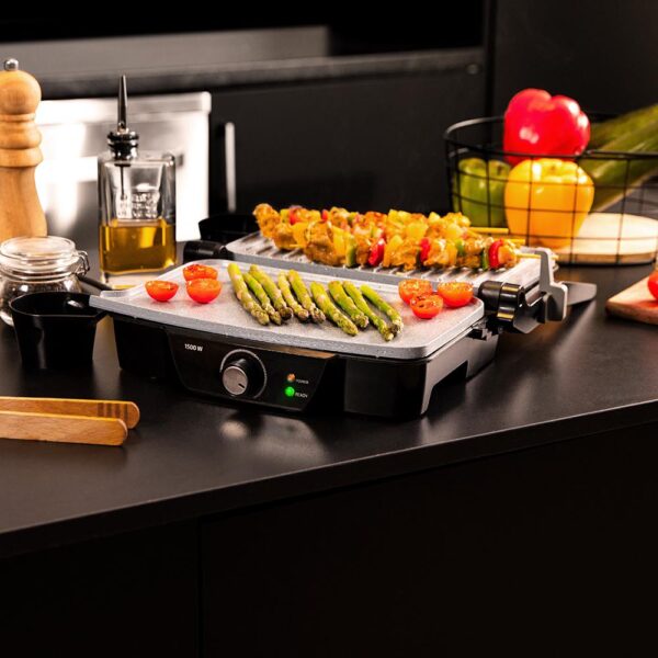 Imagen 2 Parrilla eléctrica de 1500 W con revestimiento cerámico RockStone y superficie mixta. Apertura de 180º, placa flotante y cajetín recogegrasas integrado.