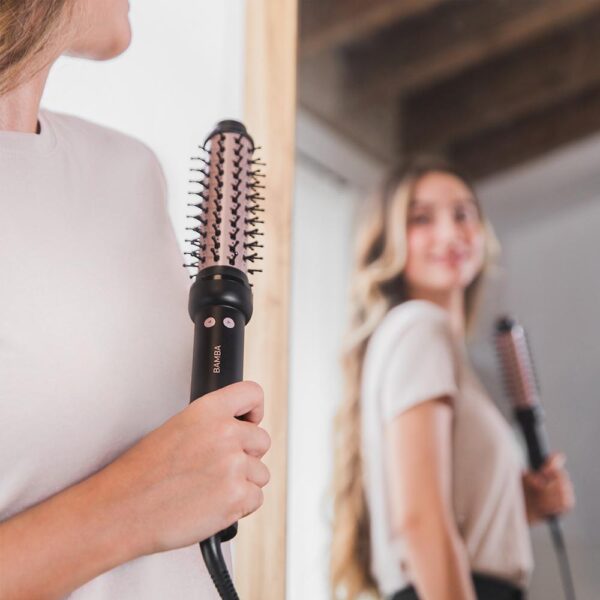 Imagen 7 Rizos perfectos con Bamba InstantCare Curly AirFlow. Cepillo de aire con rotación bidireccional, cilindro cerámico de 30 mm y temperatura ajustable para tu cabello.