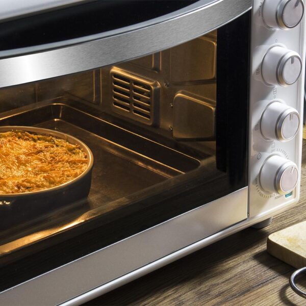 Imagen 6 Horno de convección Cecotec Bake&Toast 4600 White Gyro de 46L y 2000 W. Incluye rustidor giratorio, 12 modos de cocción y luz interior para resultados óptimos.