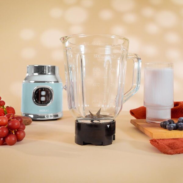 Imagen 7 Batidora de vaso retro de 800W con jarra de 1L y cuchillas de titanio negro. Triturado eficiente y diseño vintage para resultados homogéneos en cada receta.
