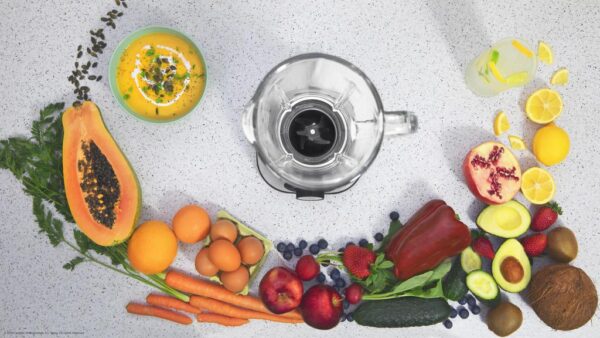 4100-Imagen-4 Imagen 4 Batidora de vaso Power Black Titanium 1800 de 1800 W con jarra termorresistente de 2,1 L y cuchillas de titanio negro para batidos y picar hielo perfectos.