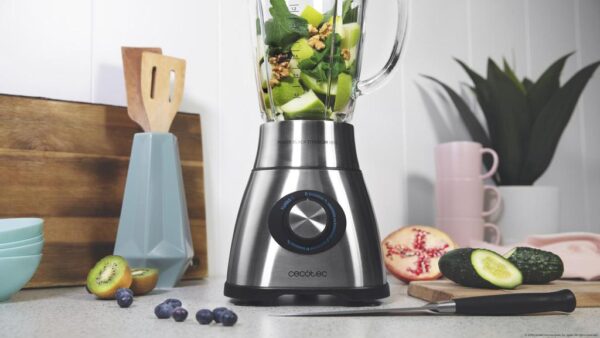 4100-Imagen-6 Imagen 6 Batidora de vaso Power Black Titanium 1800 de 1800 W con jarra termorresistente de 2,1 L y cuchillas de titanio negro para batidos y picar hielo perfectos.