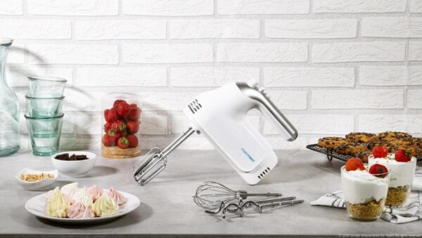 Imagen 4 Batidora de varillas Cecotec PowerTwist 500 de 500 W con 5 niveles de velocidad, función turbo y accesorios para batir, amasar y montar con gran ergonomía.