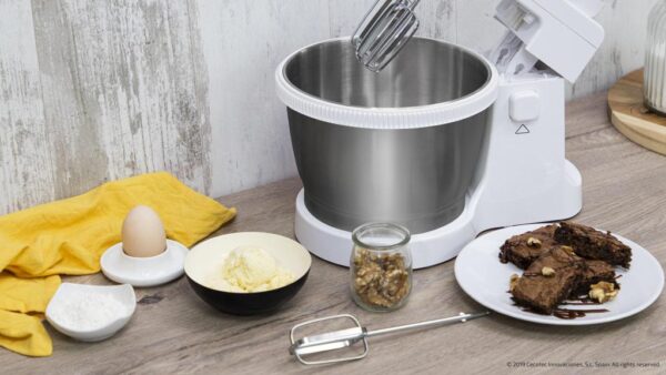 4122-Imagen-4 Imagen 4 Batidora de varillas Cecotec PowerTwist 500 Steel con 500 W, bol autogiratorio de 3,5 L, 5 velocidades y función Turbo para repostería y mezclas perfectas.