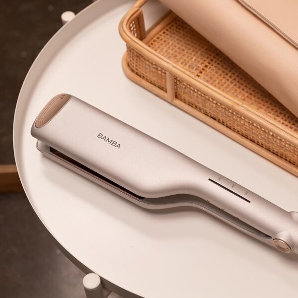 Imagen 8 Crea ondas surferas con Bamba RitualCare 2000 Summer Waves. Cerámica, turmalina y temperatura regulable con pantalla LCD para un cabello brillante y protegido.