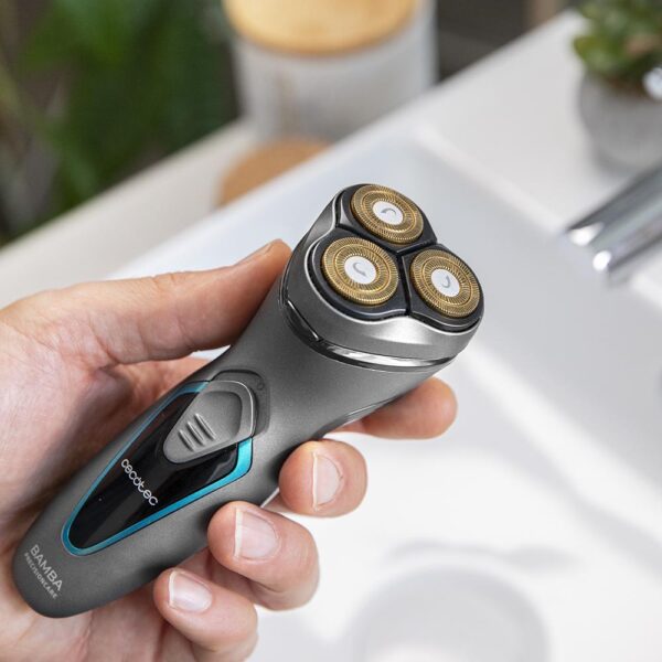 Imagen 6 Afeitadora rotativa Bamba PrecisionCare Titanium PerfectCut con cuchillas de acero inoxidable y titanio, cabezal 3D y 40 minutos de autonomía.