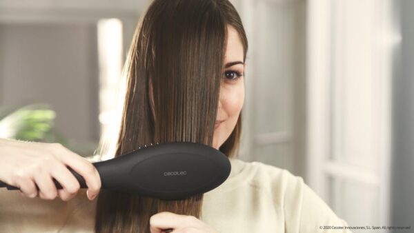 Imagen 5 Cepillo alisador Bamba InstantCare 900 Perfect Brush con 61 W, revestimiento de queratina, aceite de argán e ión real para un cabello suave y sin encrespamiento.