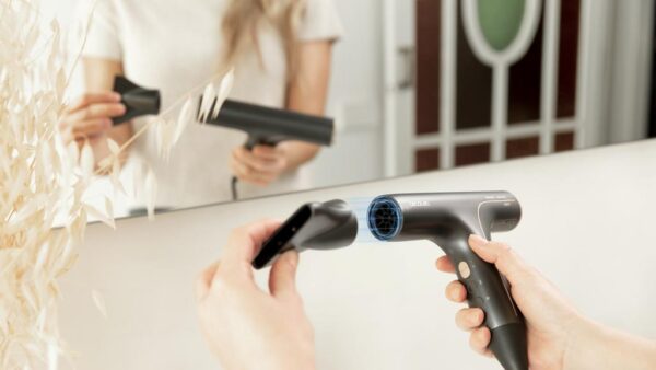 Imagen 5 Secador de pelo iónico Cecotec Bamba Ionicare 6000 RockStar Soft con motor digital de 1200W, función autolimpieza, silencioso y tecnología Extreme Protect.