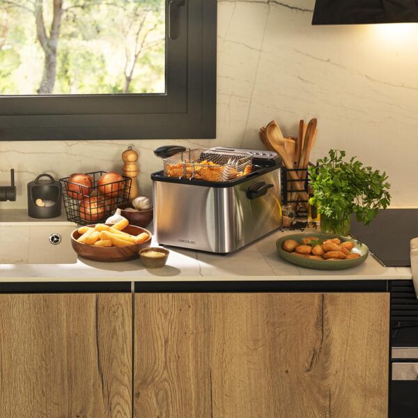 Imagen 5 Freidora digital de 4,2 L y 3270 W con filtro OilCleaner. Cocina rápida con 5 programas, cuerpo de acero inoxidable y piezas aptas para lavavajillas.