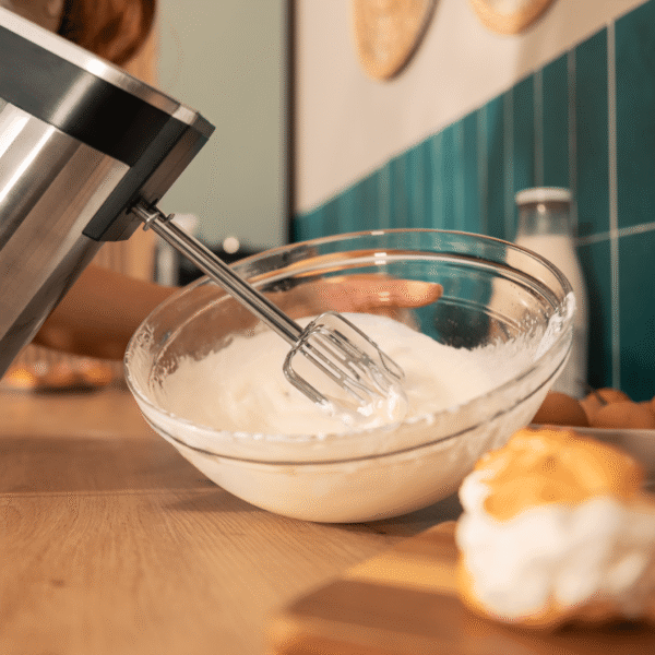 Imagen 5 Batidora de varillas PowerTwist 500 Full Steel con motor de 500 W, 5 velocidades, función Turbo y tres accesorios de acero para batir, mezclar y amasar masas.