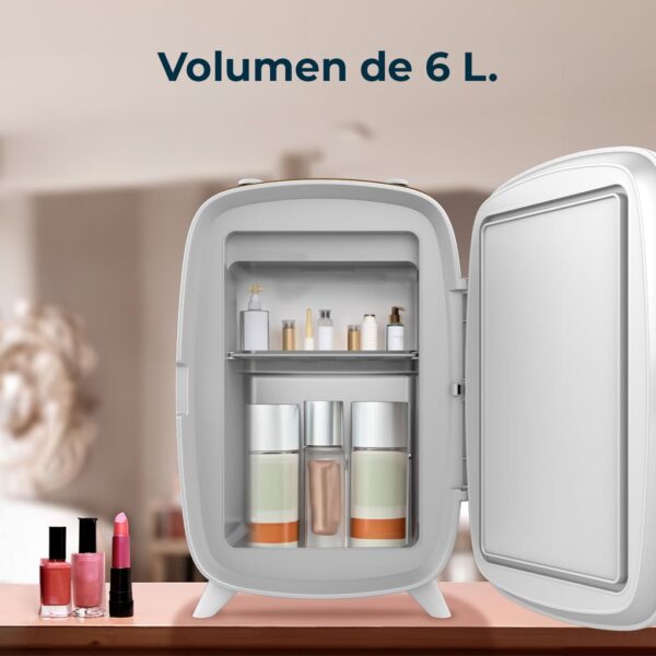 4442-Imagen-4 Imagen 4 Conserva tus cosméticos con la Bamba CoolingBeauty 6000 Mirror Rose. Nevera de 6L con espejo LED táctil y funciones de frío y calor para el cuidado facial.