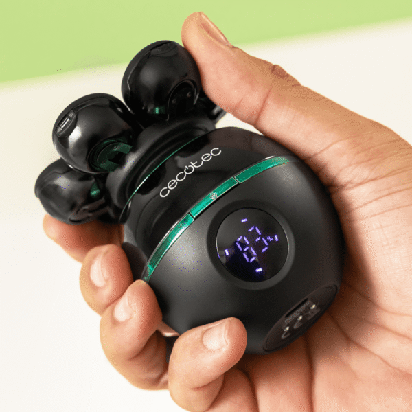 Imagen 6 Afeitadora de cabeza Cecotec Bamba PrecisionCare Skull Shaver con 7 cuchillas flotantes, pantalla digital y base de carga para un afeitado apurado.