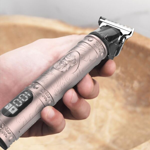 Imagen 6 Cecotec PrecisionCare Warrior: perfiladora de pelo profesional con motor silencioso, cuchillas de alta precisión y pantalla LCD para un control total del corte.