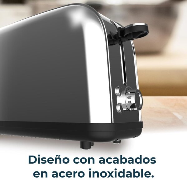 Imagen 7 Tostadora de acero inoxidable con 850 W y ranura larga para panes gruesos. Incluye soporte para panecillos, 7 niveles de tostado y bandeja recogemigas extraíble.