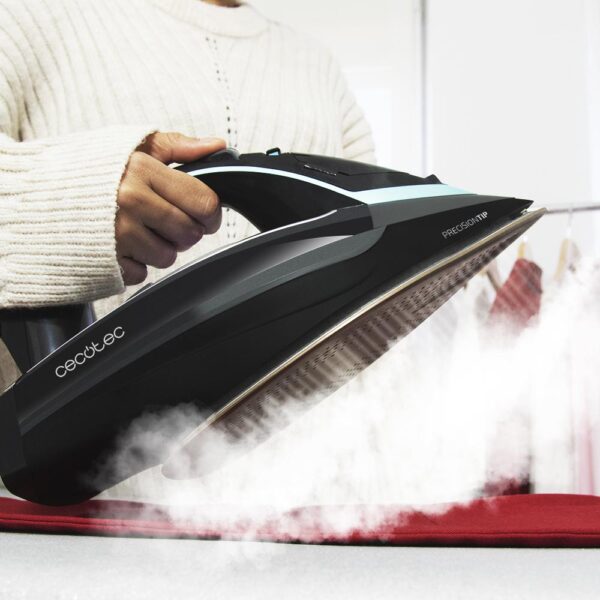 5103-Imagen-3 Imagen 3 Plancha de vapor inteligente de 3100 W con doble suela anodizada, pantalla LCD y golpe de vapor de 200 g/min. Resultados profesionales en todo tipo de tejidos.