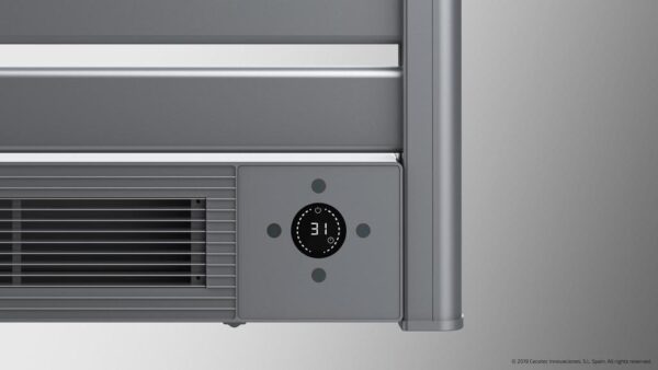 Imagen 3 Radiador toallero eléctrico Cecotec Ready Warm 9780 Ceramic Towel de 2000 W. Incluye calefactor cerámico, pantalla LED, mando a distancia y protección IPX4.