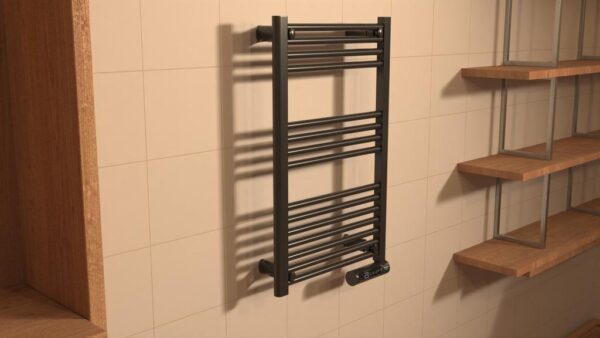 Imagen 4 Radiador toallero eléctrico Cecotec ReadyWarm 9100 Smart Towel Black de 500W y bajo consumo. Incorpora pantalla LED, control táctil y temporizador.