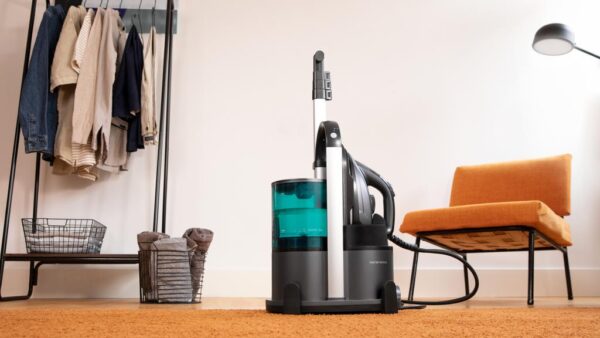 Imagen 4 Centro de planchado Cecotec Fast&Furious 9050 X-Treme de 2600 W, 8 bares y 550 g/min de golpe de vapor. Resultados profesionales con suela cerámica Turbo Slide.