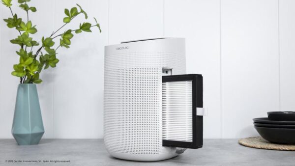 Imagen 4 Deshumidificador BigDry 2500 Pure Light de Cecotec con capacidad de 750 ml/día y depósito de 1 L. Ideal para estancias de 25 m² con funcionamiento silencioso.