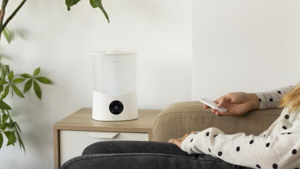 5631-Imagen-3 Imagen 3 Humidificador Cecotec BreezeCare 2600 Light Smart de 3,2 L y 260 ml/h. Con mando a distancia, temporizador y cobertura de 40 m² para un ambiente saludable.